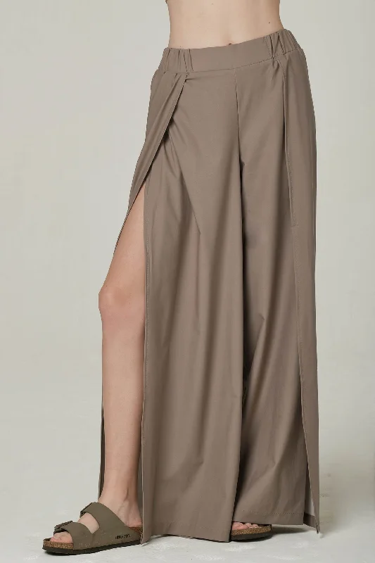 Open 4 Business Latte Pants Classic Women's Pin - striped