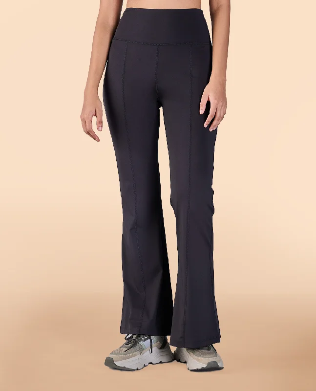 Formal Flare Pants in Second SKN Black Gym