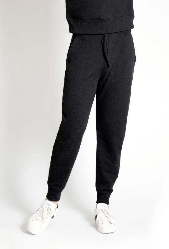 Akira Jogger Black Preppy Women's College