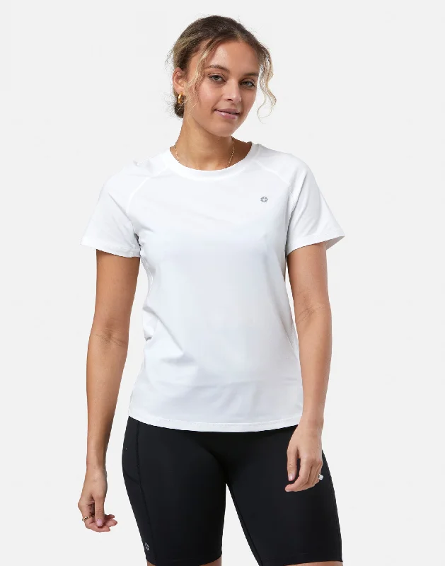 Relentless Tee in Ultra White Classic Women's Pin - striped