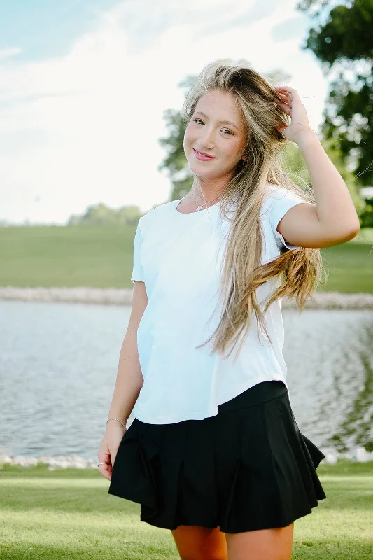 Lulu B White Round Neck Top Feminine Women's Soft 