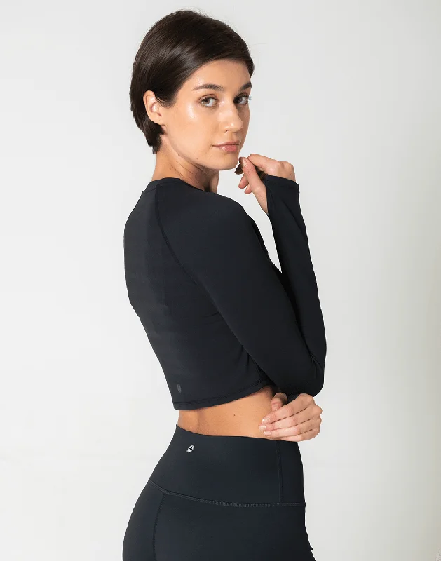 Aurora Long Sleeve Crop Tee in Black Sporty Women's Tennis